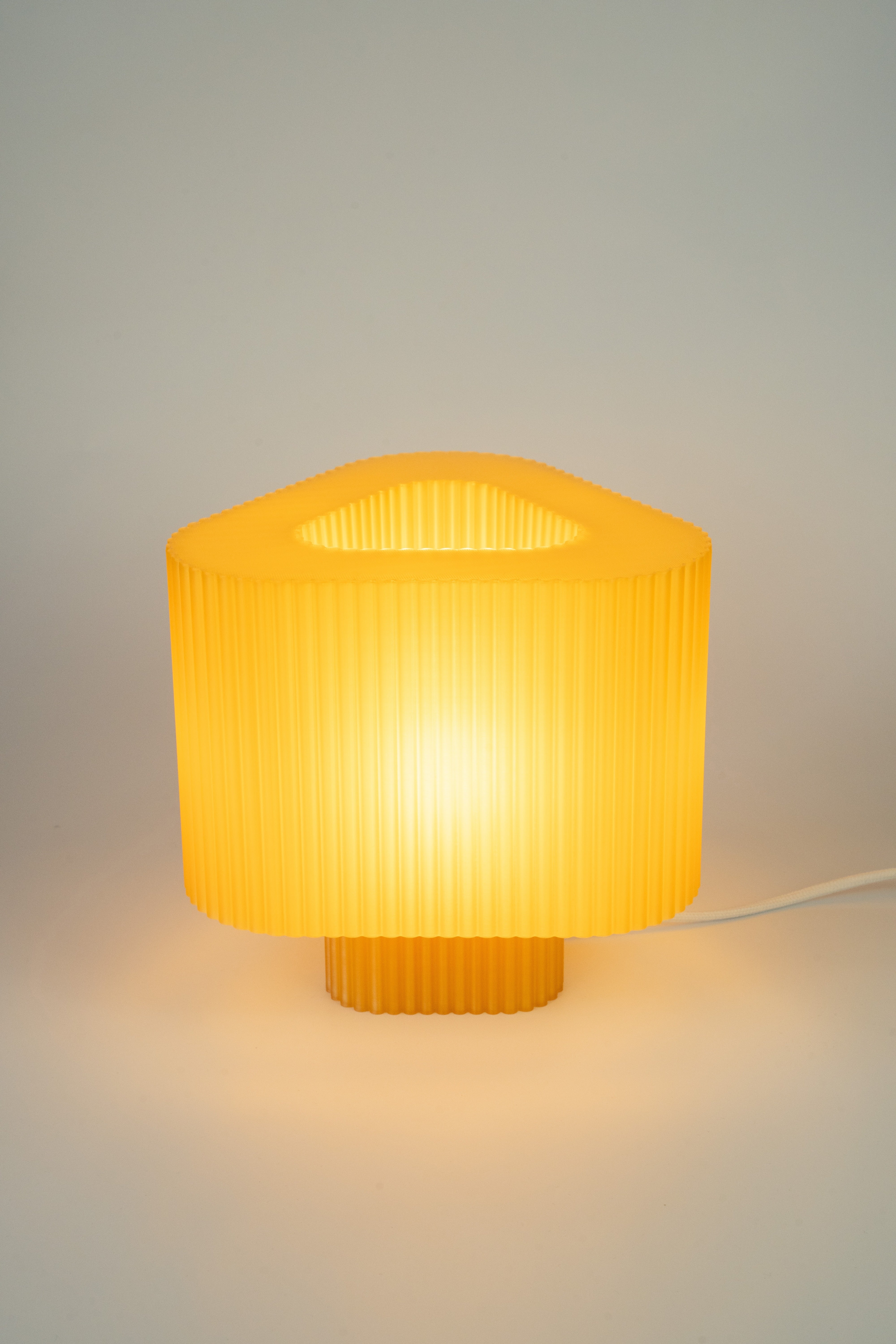 Triola Lampe Mellow Yellow – Regular