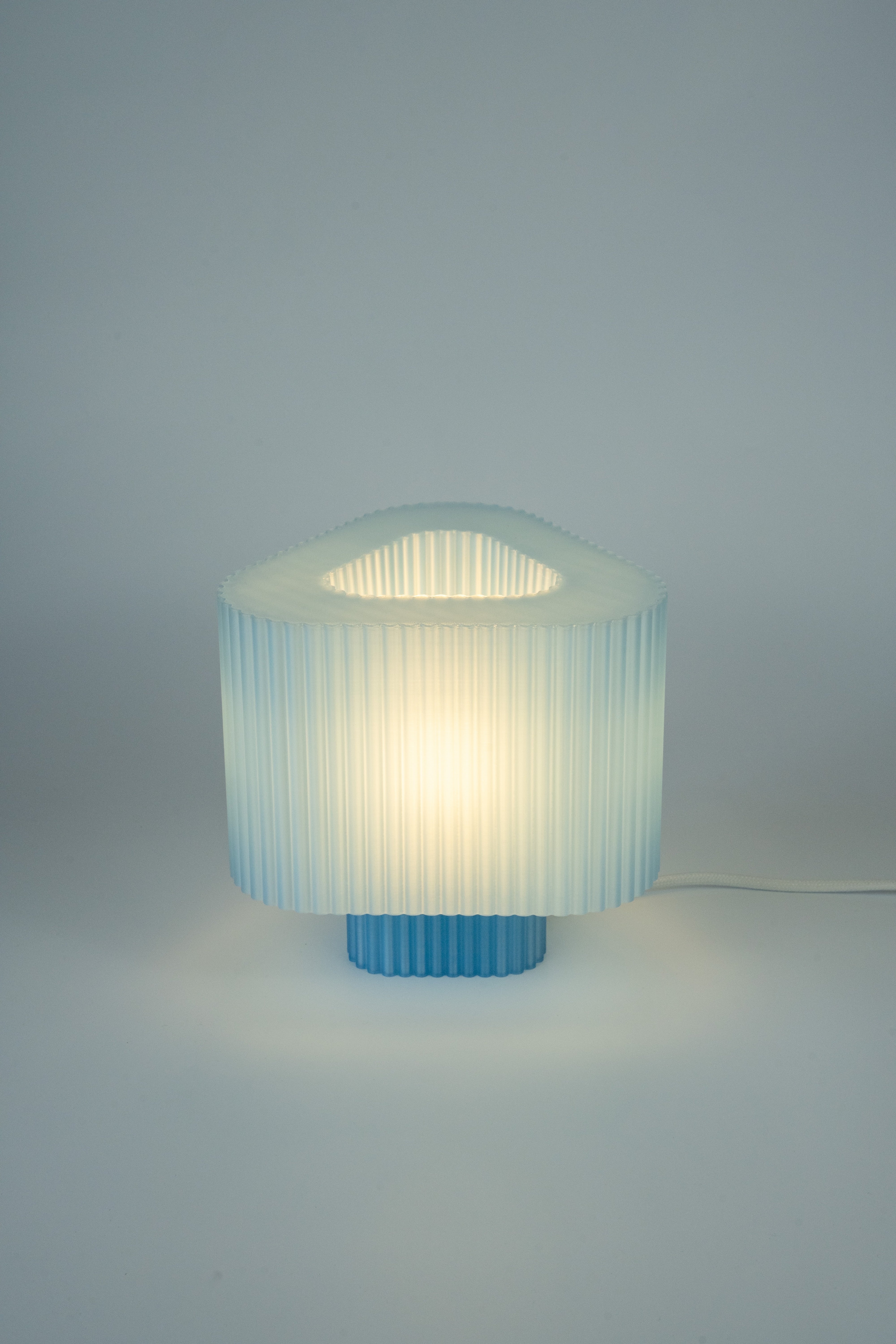 Triola Lampe Ice Blue – Small